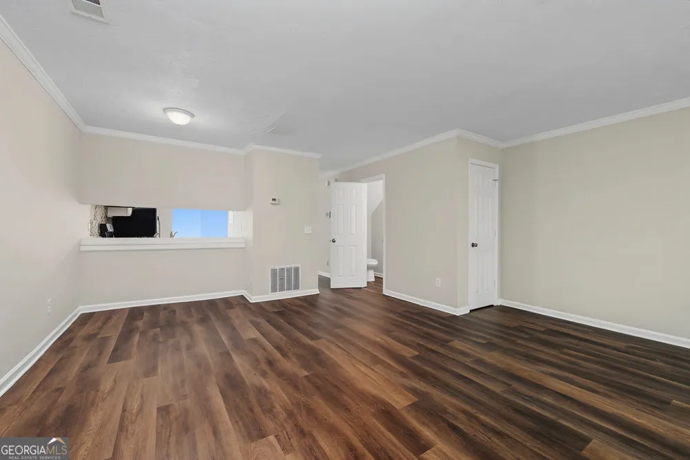 2041 Charter MNR Lithonia, GA 30058