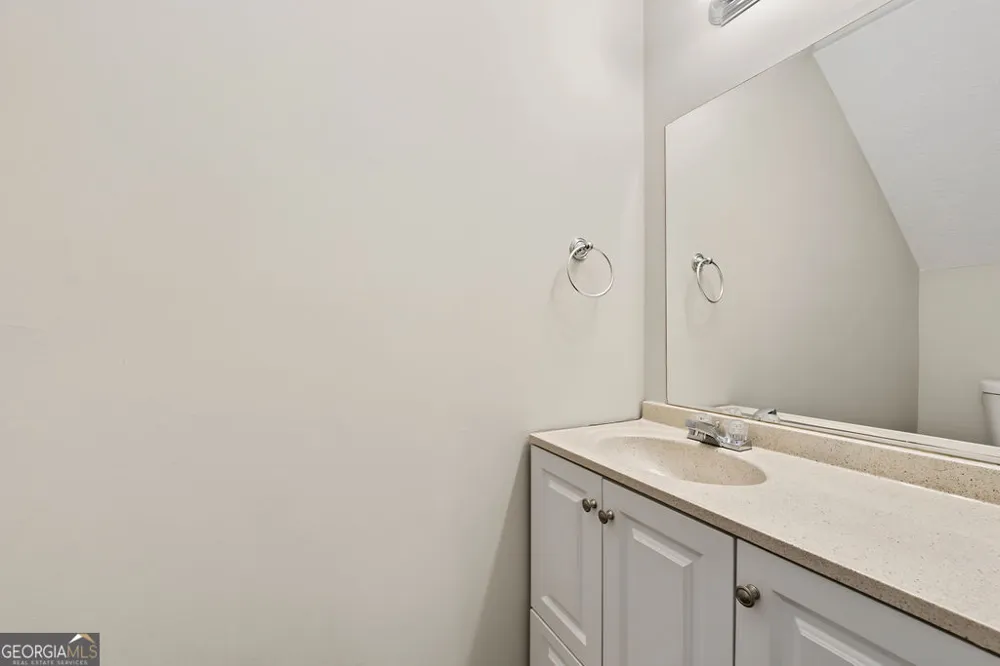 2041 Charter MNR Lithonia, GA 30058