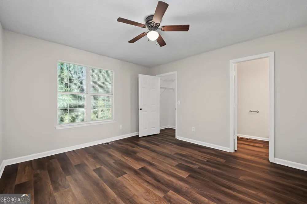 2041 Charter MNR Lithonia, GA 30058