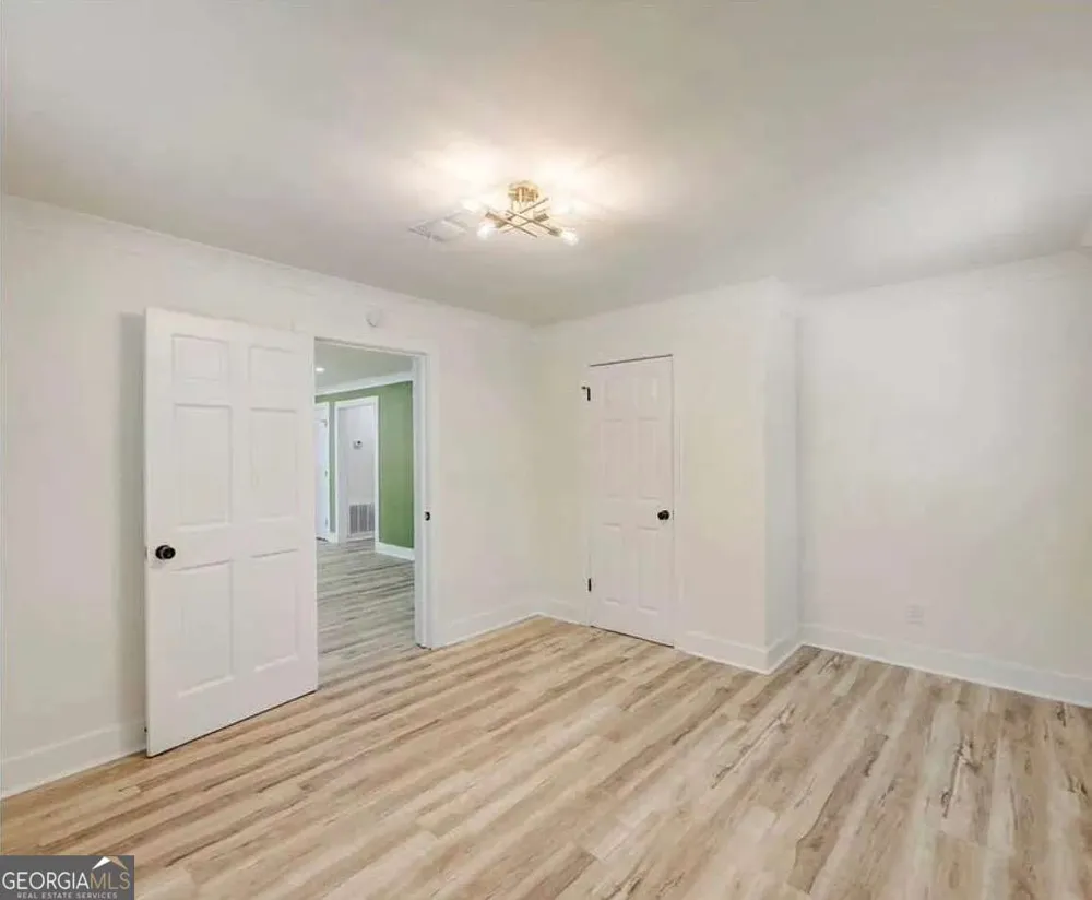 1336 Jimi LN NW Conyers, GA 30012
