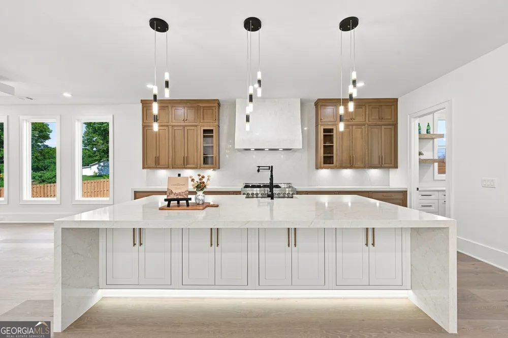 2722 Talley LN Buford, GA 30519