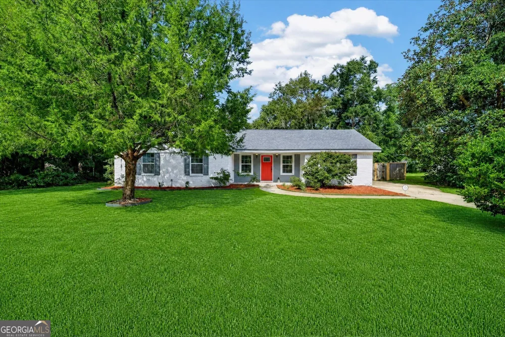 214 Jefferson CIR SE Allenhurst, GA 31301