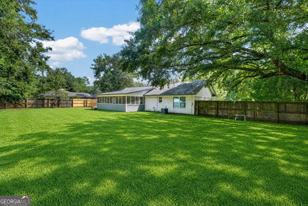214 Jefferson CIR SE Allenhurst, GA 31301