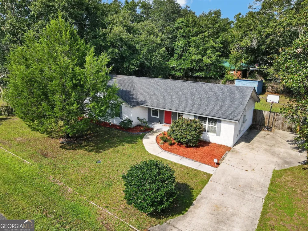 214 Jefferson CIR SE Allenhurst, GA 31301