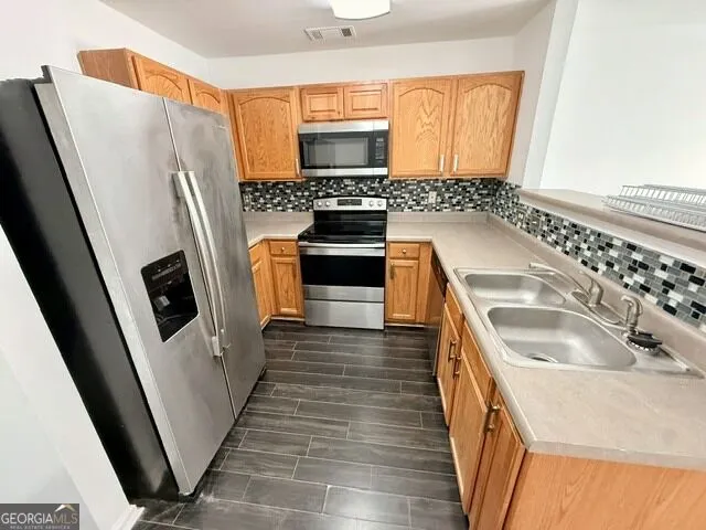 6504 Holly LN Union City, GA 30291