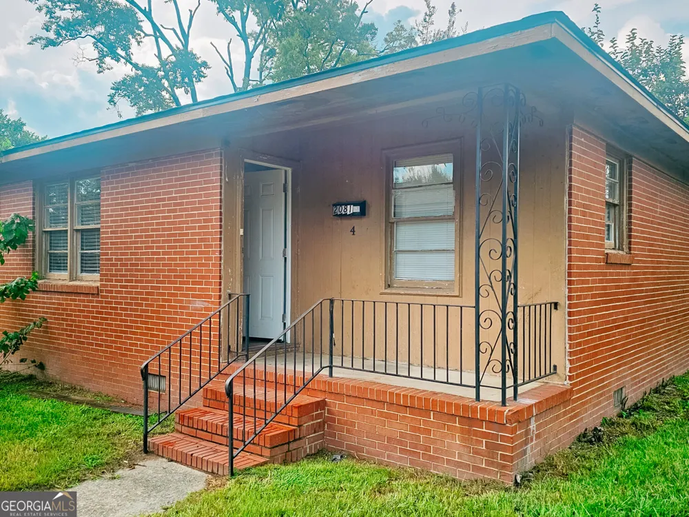 2081 Adams AVE Macon, GA 31204