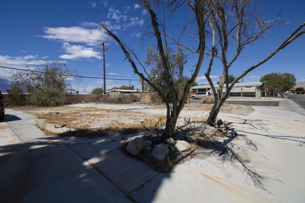 32215 Wells Fargo Thousand Palms, CA 92276