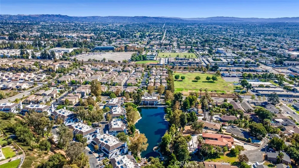 1005 Lakeview Azusa, CA 91702