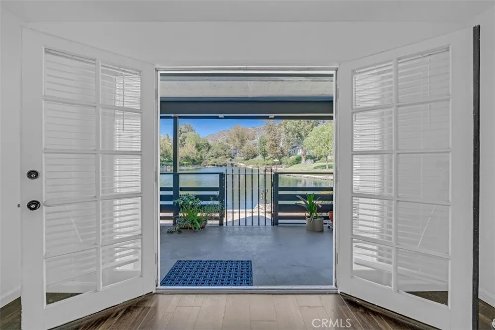 1005 Lakeview Azusa, CA 91702