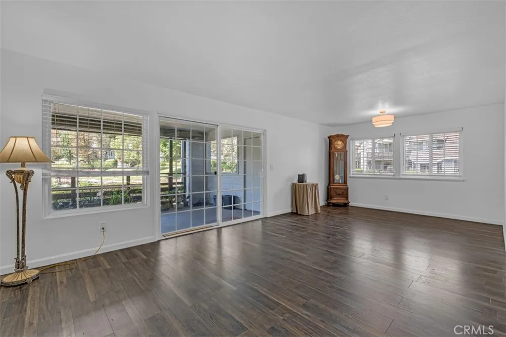 1005 Lakeview Azusa, CA 91702