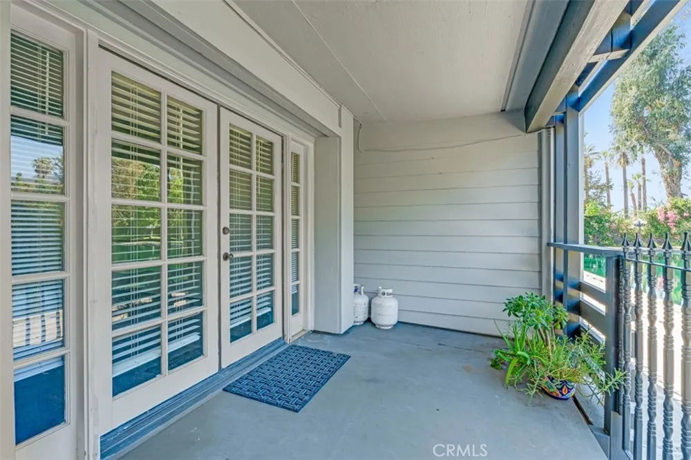 1005 Lakeview Azusa, CA 91702
