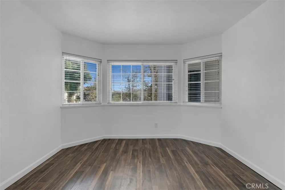 1005 Lakeview Azusa, CA 91702