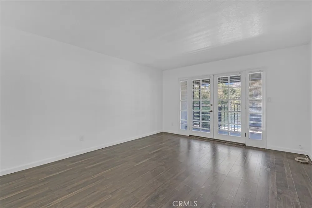 1005 Lakeview Azusa, CA 91702