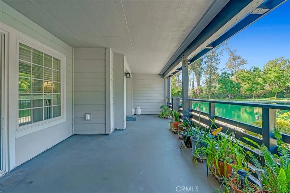1005 Lakeview Azusa, CA 91702