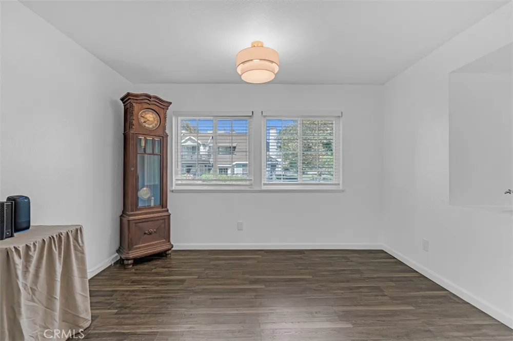 1005 Lakeview Azusa, CA 91702