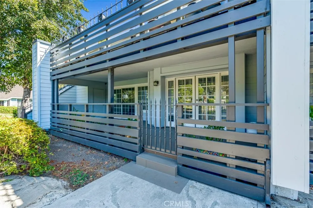 1005 Lakeview Azusa, CA 91702