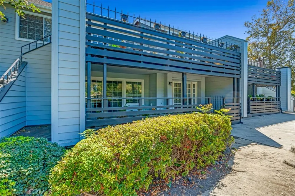 1005 Lakeview Azusa, CA 91702