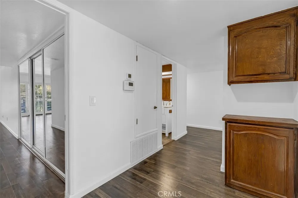 1005 Lakeview Azusa, CA 91702