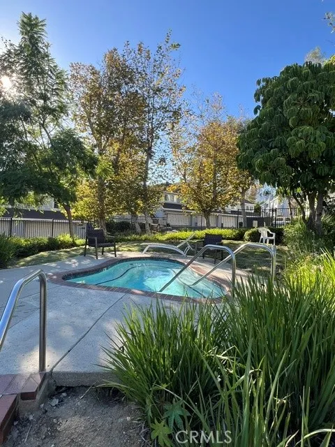 1005 Lakeview Azusa, CA 91702