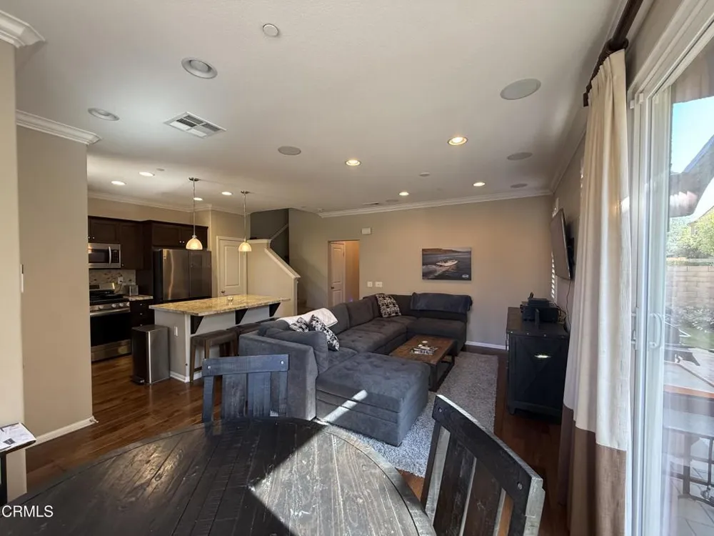 2967 Palmera Lane Simi Valley, CA 93065
