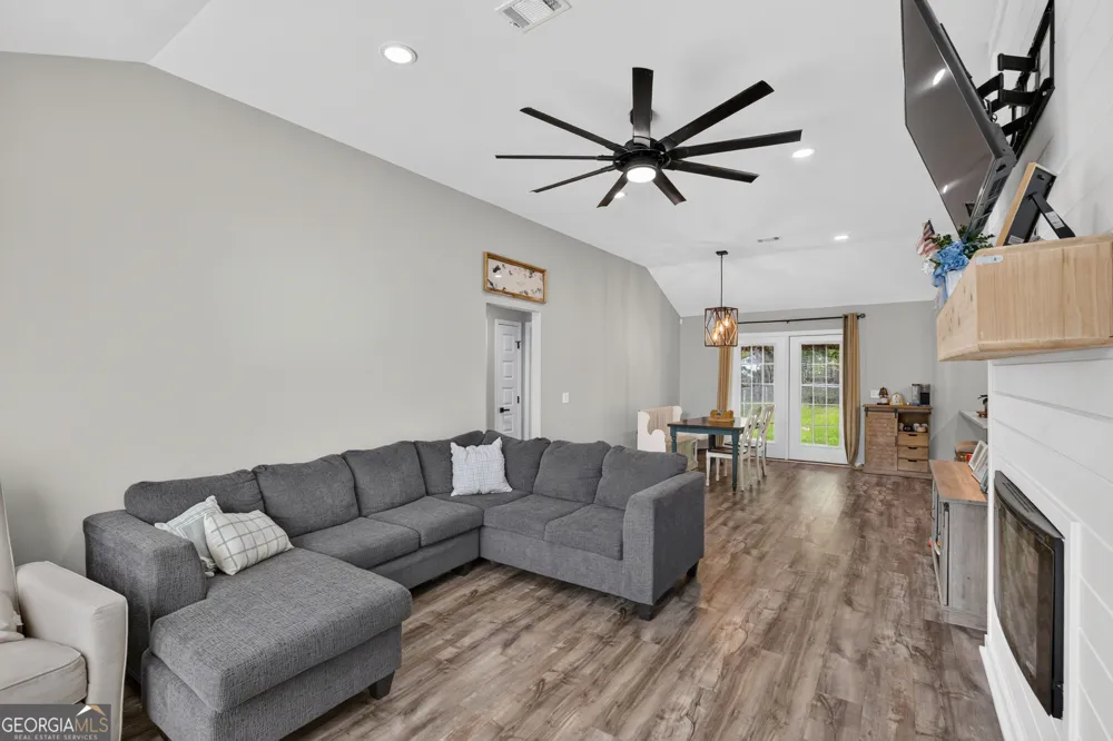 251 Cutter Gap SE Ludowici, GA 31316