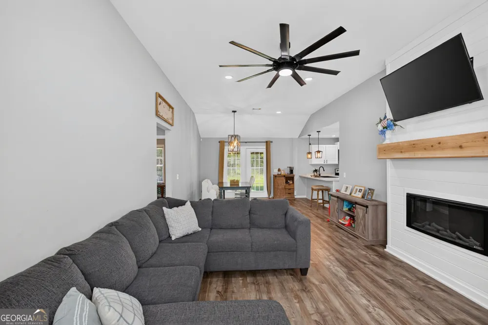 251 Cutter Gap SE Ludowici, GA 31316