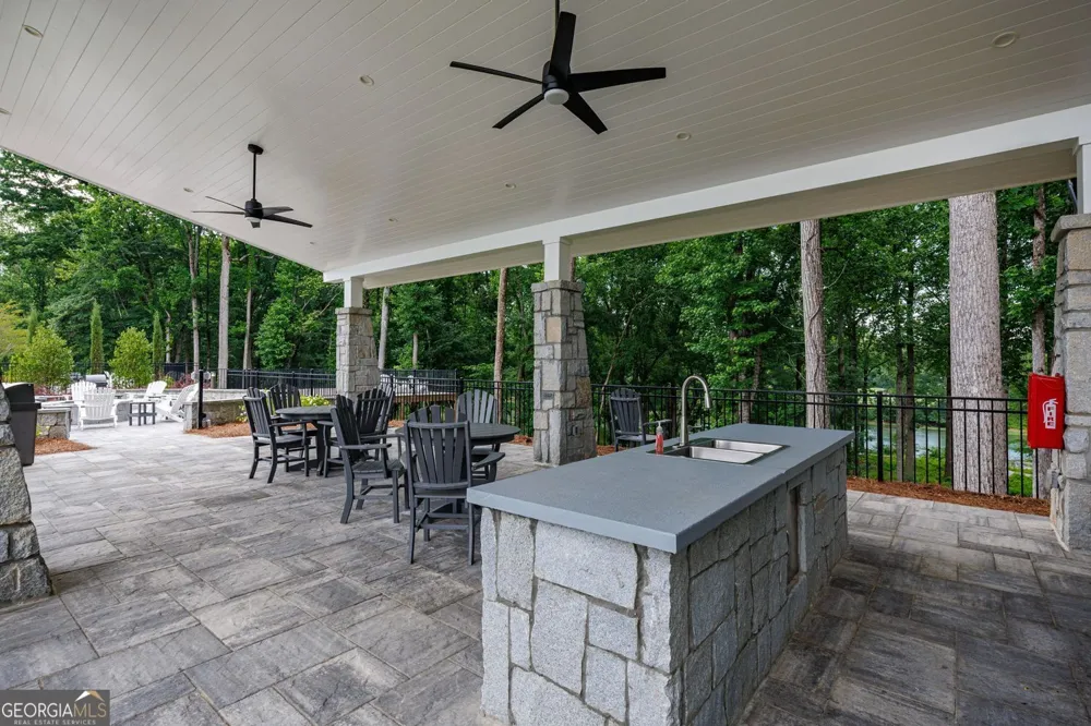 4989 Sealy CIR Peachtree Corners, GA 30092