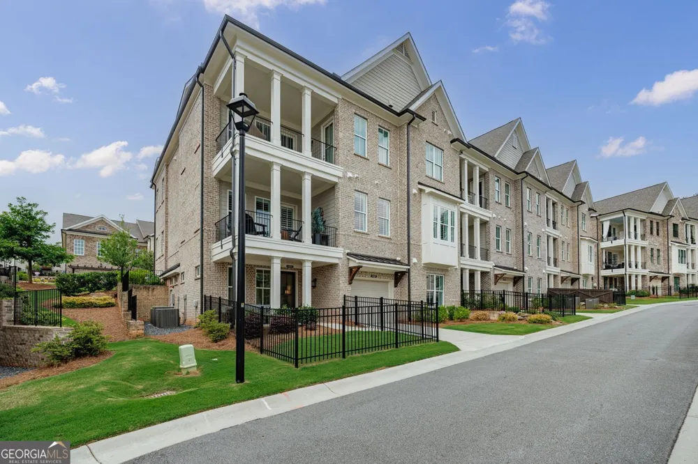 4989 Sealy CIR Peachtree Corners, GA 30092