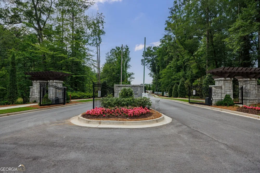 4989 Sealy CIR Peachtree Corners, GA 30092
