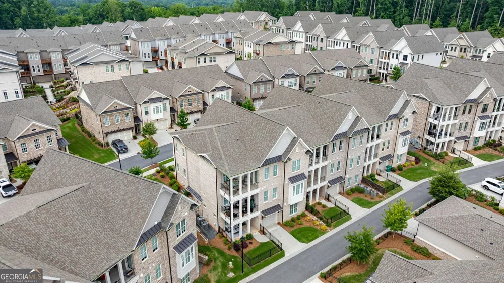 4989 Sealy CIR Peachtree Corners, GA 30092