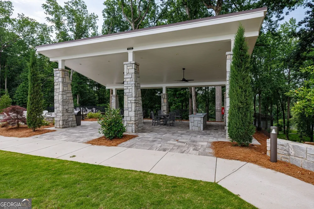 4989 Sealy CIR Peachtree Corners, GA 30092