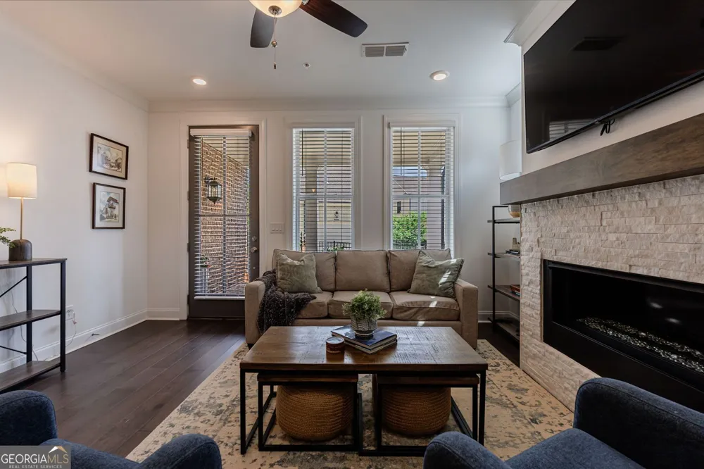 4989 Sealy CIR Peachtree Corners, GA 30092