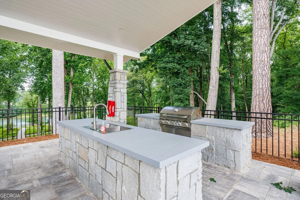 4989 Sealy CIR Peachtree Corners, GA 30092