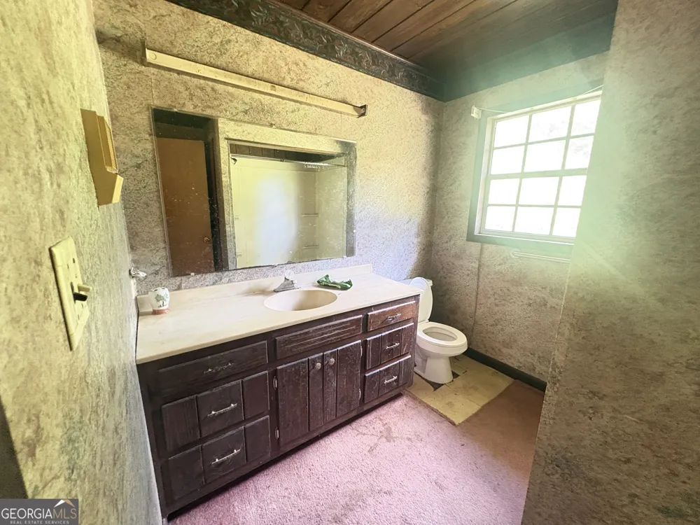 6090 Murphy HWY Mineral Bluff, GA 30559