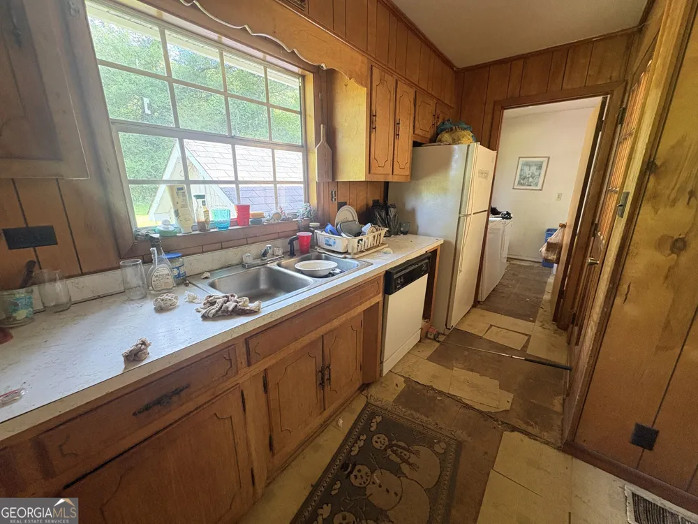 6090 Murphy HWY Mineral Bluff, GA 30559