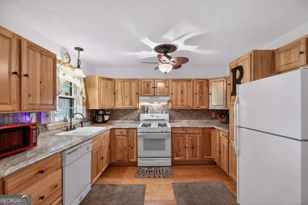 3092 Hicks RD SW Marietta, GA 30060