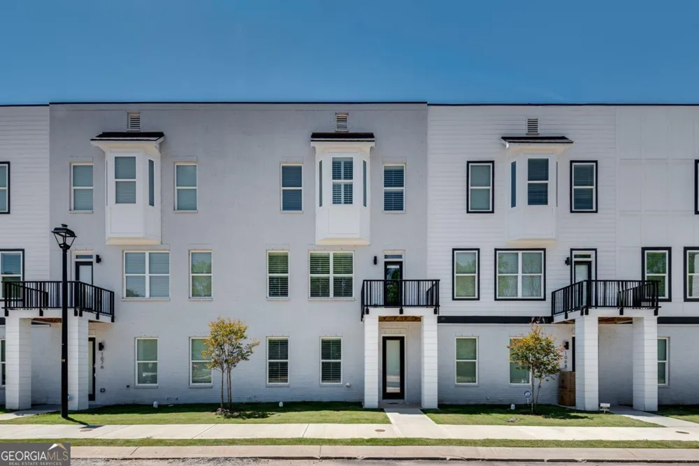1072 Brookglynn TRCE Decatur, GA 30032