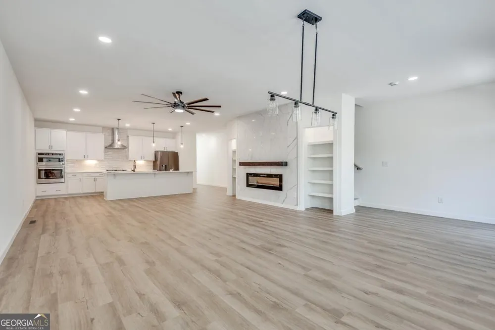 1072 Brookglynn TRCE Decatur, GA 30032