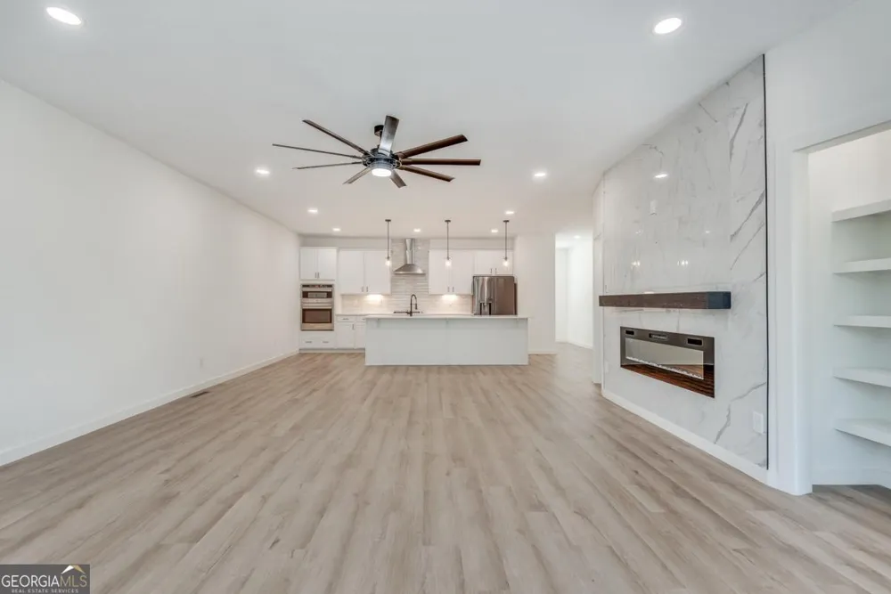 1072 Brookglynn TRCE Decatur, GA 30032