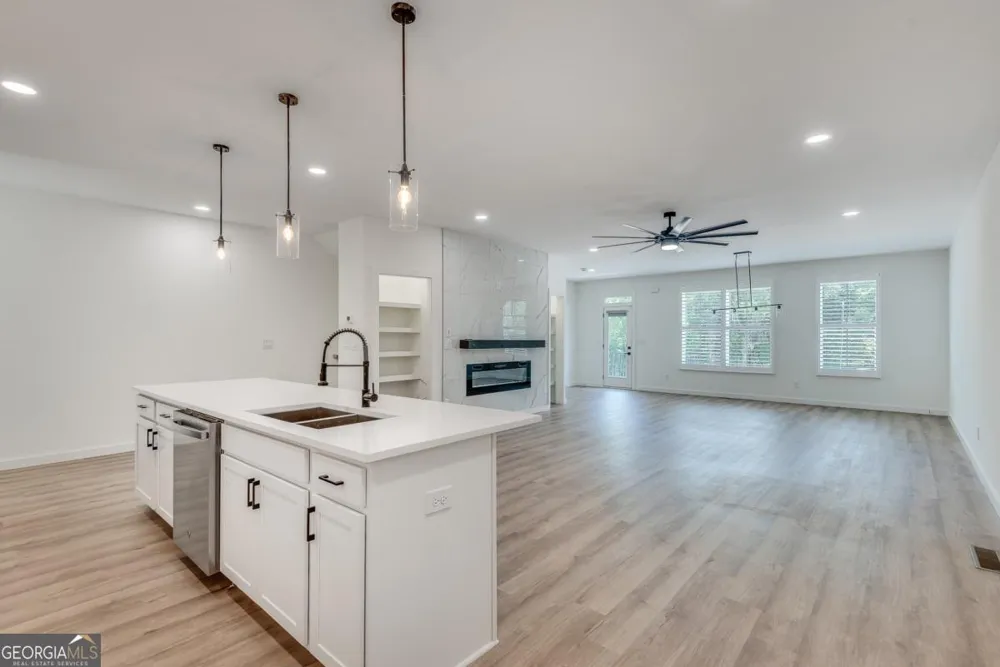 1072 Brookglynn TRCE Decatur, GA 30032