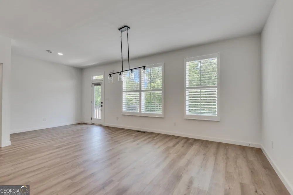 1072 Brookglynn TRCE Decatur, GA 30032