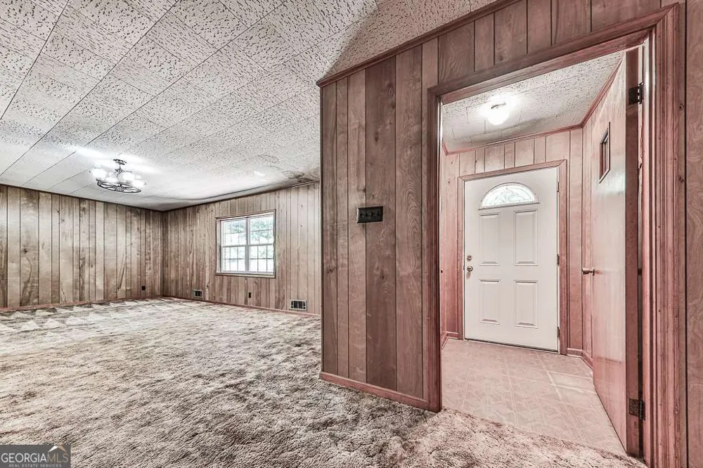 514 Ball Ground RD Ball Ground, GA 30107