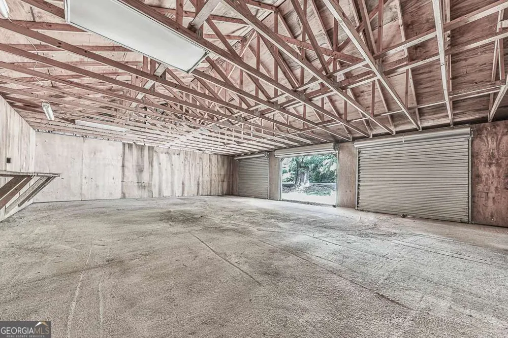 514 Ball Ground RD Ball Ground, GA 30107