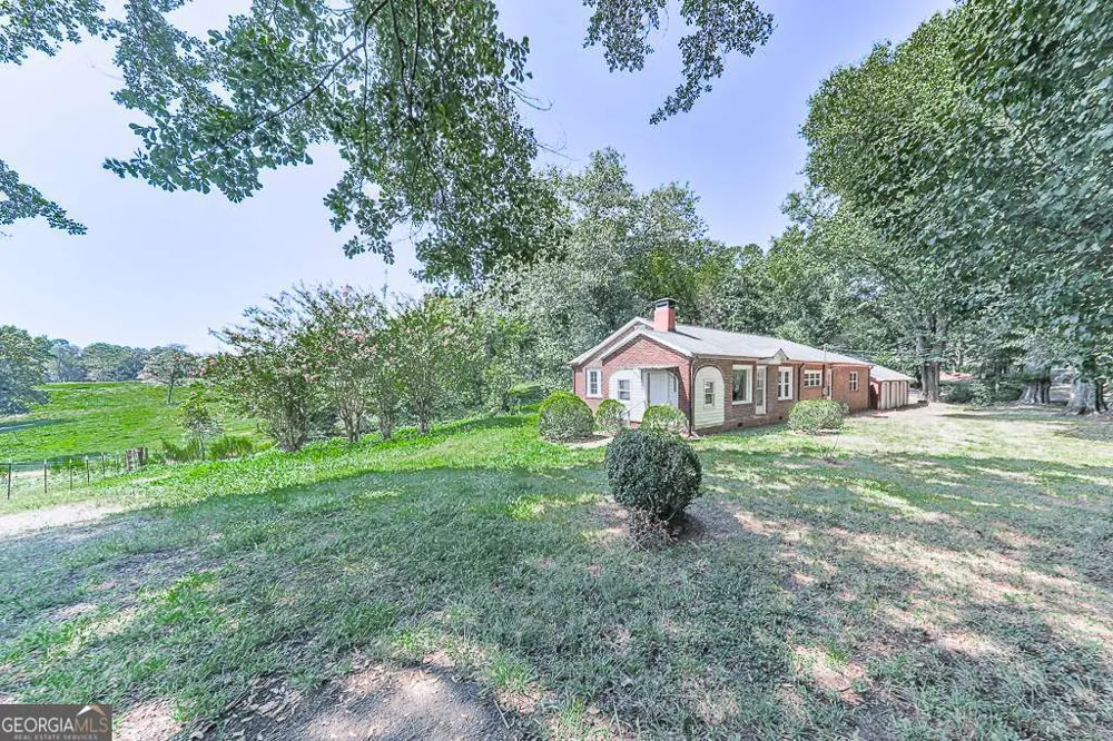514 Ball Ground RD Ball Ground, GA 30107