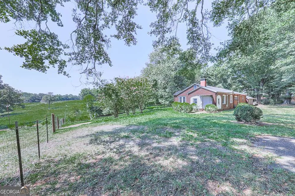 514 Ball Ground RD Ball Ground, GA 30107