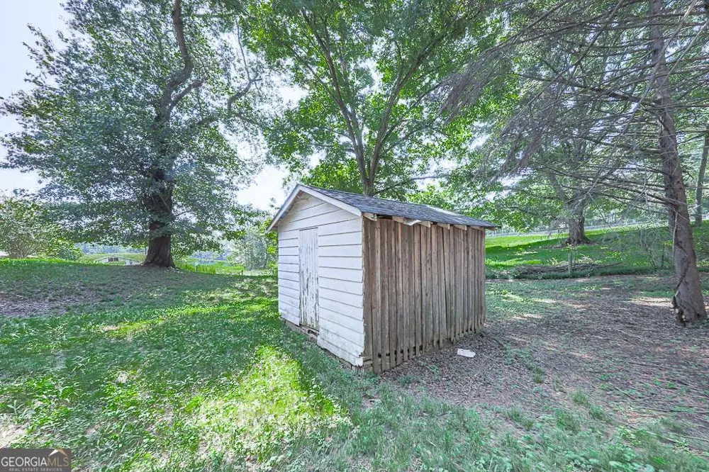 514 Ball Ground RD Ball Ground, GA 30107