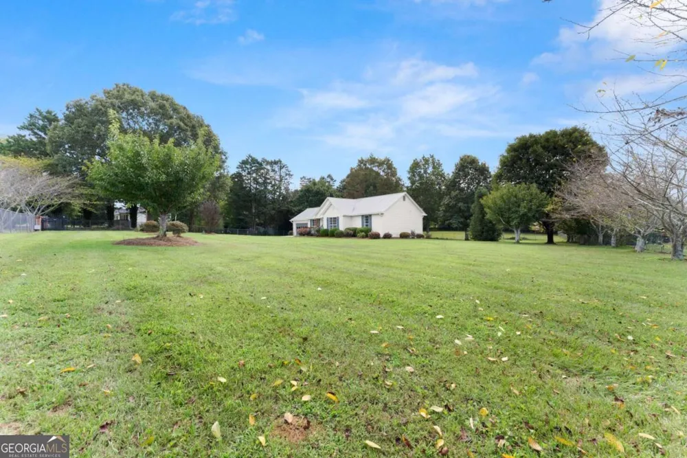 5820 Steve Black RD Clermont, GA 30527