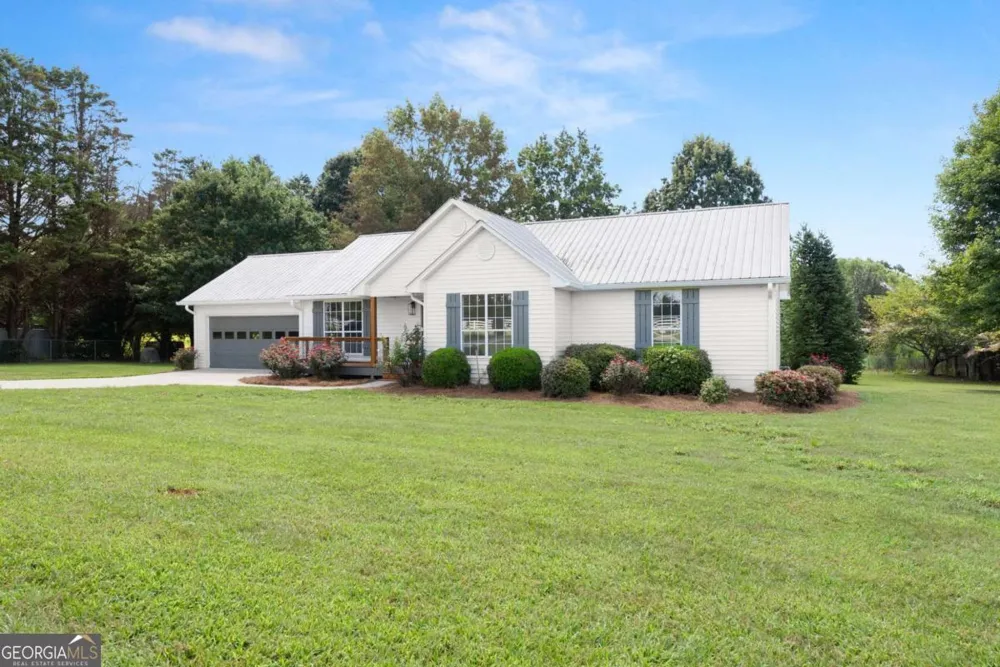 5820 Steve Black RD Clermont, GA 30527