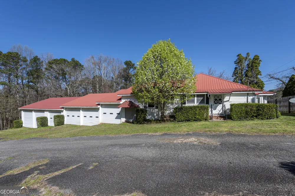 1695 Old Canton RD Ball Ground, GA 30107