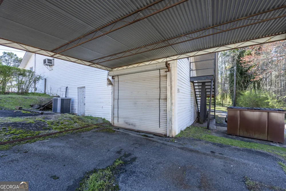 1695 Old Canton RD Ball Ground, GA 30107